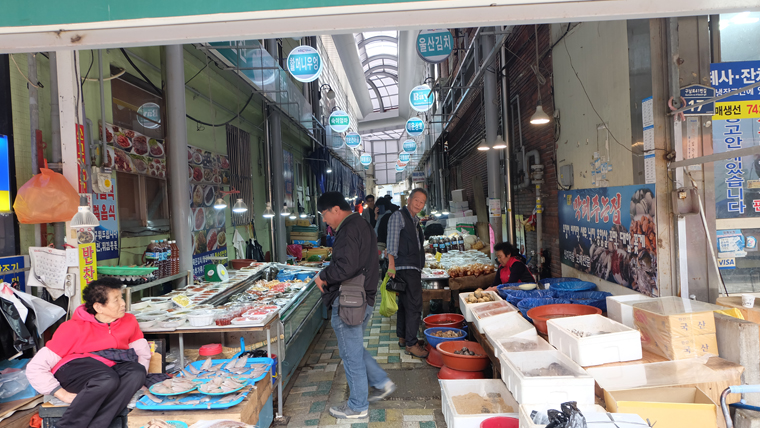 Ăn hải sản ở Busan