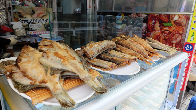Ăn hải sản ở Busan